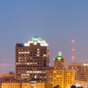 HOT102 Logo